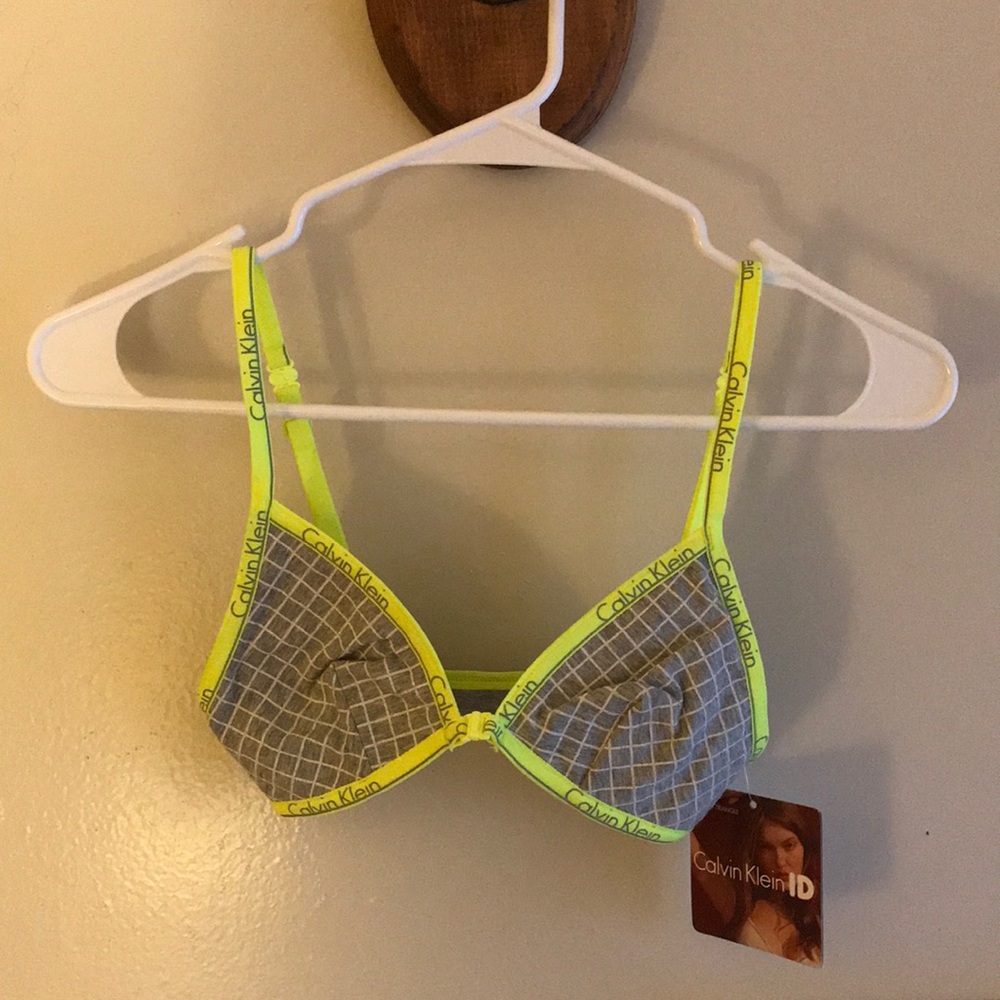 NWT CALVIN KLEIN Bralette